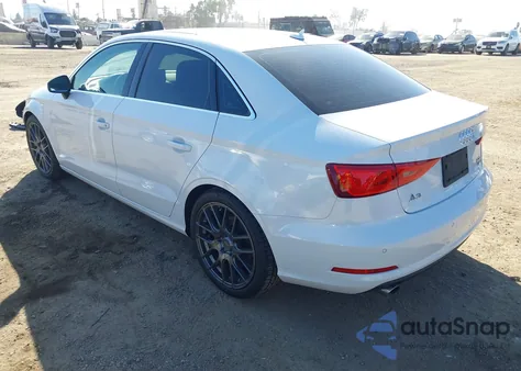 2015 Audi A3 2.0T Premium z USA, uszkodzony, nr VIN WAUEFGFF0F1086077